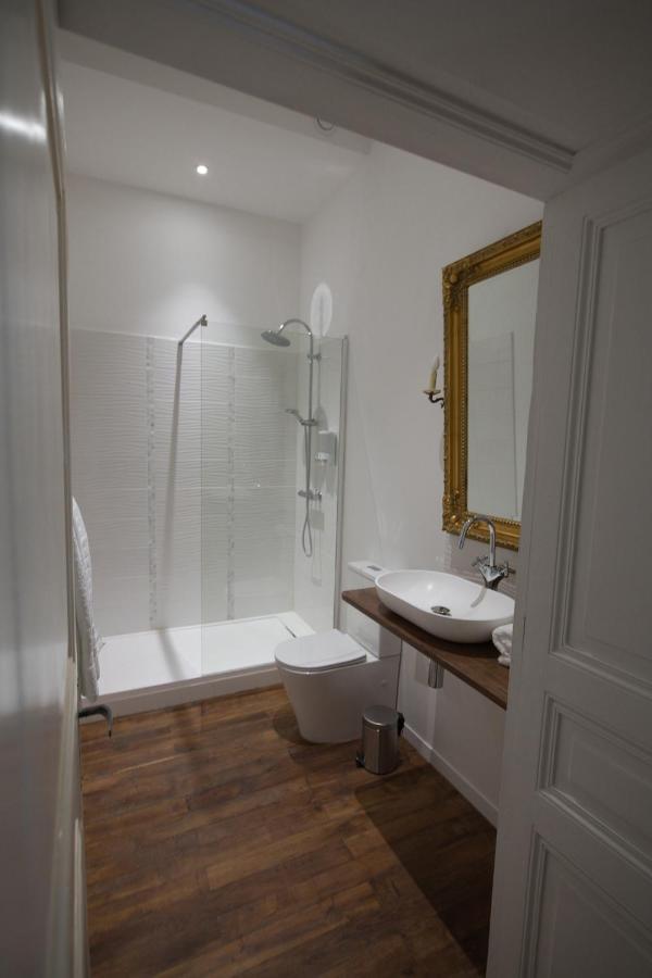 Chambres D'Hotes Montbron Luchapt Екстер'єр фото