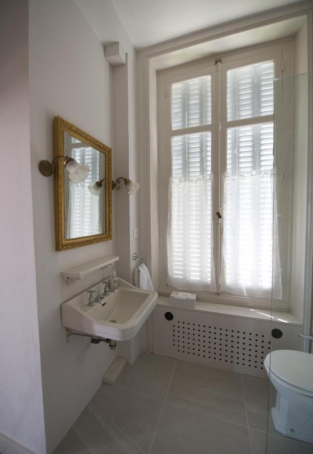 Chambres D'Hotes Montbron Luchapt Екстер'єр фото