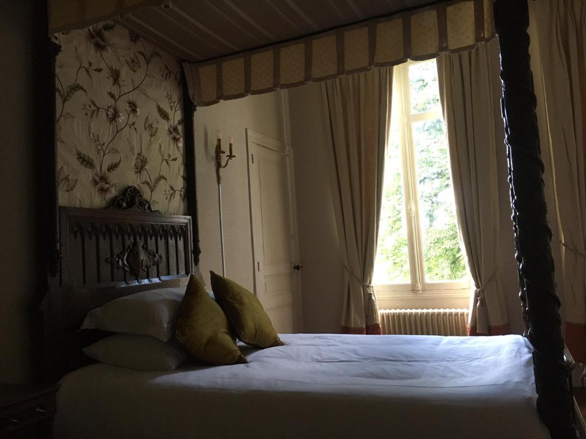 Chambres D'Hotes Montbron Luchapt Екстер'єр фото